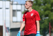 Pardubice testují brankářského dlouhána z Herthy Berlín, který už stadion Pod Vinicí zná...