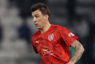 Mandžukič jako Stanciu. Po půl roce končí v Kataru a chystá se posílit rivala Juventusu