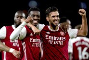 Arsenal udržel stoprocentní bilanci, James se dočkal první branky