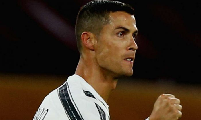 Ronaldo se vrátil na hřiště a vystřílel Juventusu vítězství, Barák dvakrát skóroval