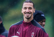 Zlatan nestárne. Konec kontraktu? V Miláně chce hrát i po čtyřicítce