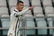 Ronaldo dvěma góly zničil Inter, Neapol s Atalantou gólové hody nepředvedly