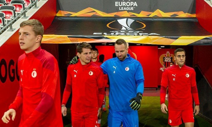 Slavia zůstává v čele tabulky, Sparta nasázela Celticu čtyřku a je v boji o postup, Liberec padl s Hoffenheimem