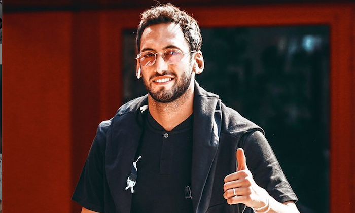 Na Old Trafford jsou lákáni Calhanoglu i Dembélé. Kam by naopak mohli zamířit Van de Beek a Fred?