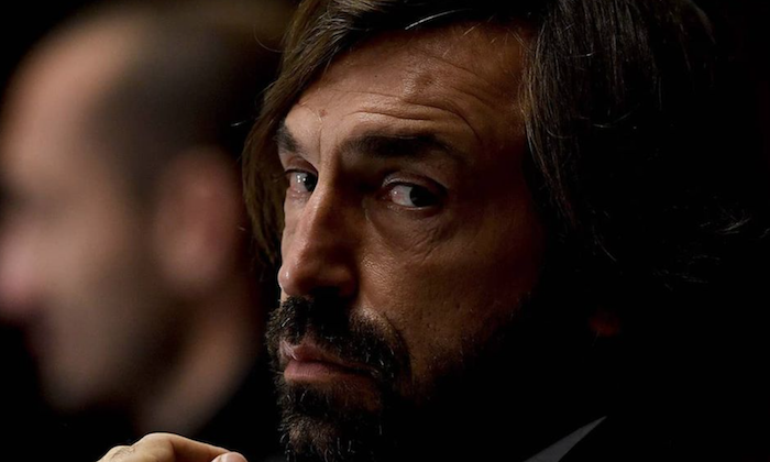 Pirlo je benevolentní. Během svých dní v Süper Lig nechal své svěřence kouřit i o poločasových přestávkách