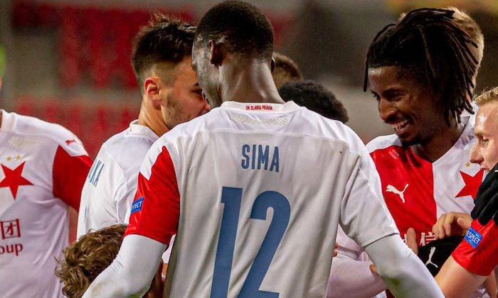 Slavia slaví po titulu i zisk domácího poháru, Plzeň srazil na kolena Sima