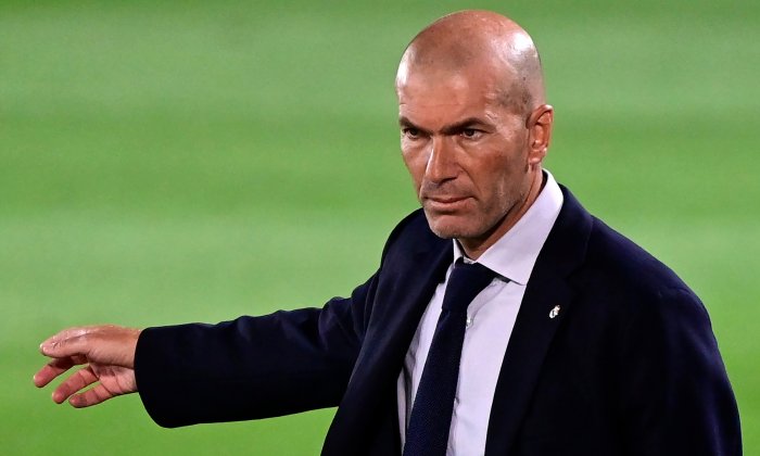 Vedení Realu se stále nehodlo na prodloužení smlouvy dvou hvězd. A Zidane už začíná být nervózní