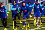 Camp Nou zřejmě čekají skromnější časy. Barcelonské dluhy jdou do desítek miliard korun...