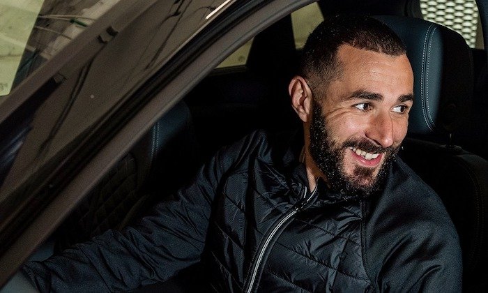 Rozdílový, působivý, neuvěřitelný...Benzema vyrovnal Raúla a užívá si zasloužené ovace