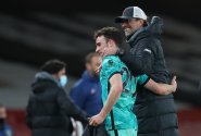 Souhrn 30. kola Premier League: Jota vyřídil neškodný Arsenal, Chelsea doma schytala ostudný debakl, Kladiváři jdou na čtvrté místo