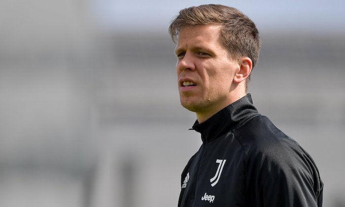 Szczesny naposledy seděl a svatyni Juve hájil o 13 let starší Buffon. Má se bát o místo jedničky?