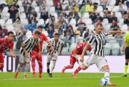 Bonucci rozhodl o výhře Juventusu, nezaváhalo ani AC či Inter, Barák přispěl gólem k výhře Verony v Cagliari
