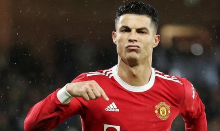 Jen já dřu a ostatní se flákají, postěžoval si Ronaldo na obnovený život v Manchesteru