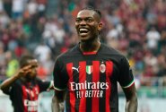 AC Milán po debaklu v městském derby porazil Veronu, Inter je stoprocentní