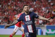 Messi rozhodl přestřelku Pařížanů s Lille. To Neymar se zranil a jeho start v odvetě s Bayernem je nejistý