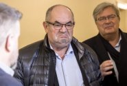 Šest let vězení, pět let zákazu činnosti a pětimilionový trest. Přesně to opět slyšel u soudu majitel Jablonce