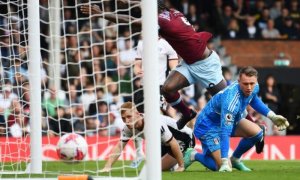 Review: Fulham - West Ham. Vlastní branka v první půli rozhodla o výhře Kladivářů