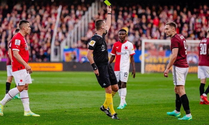 Osvědčené jméno pro derby. Třaskavý souboj Sparty se Slavií v nadstavbě stejně jako vloni odpíská Černý