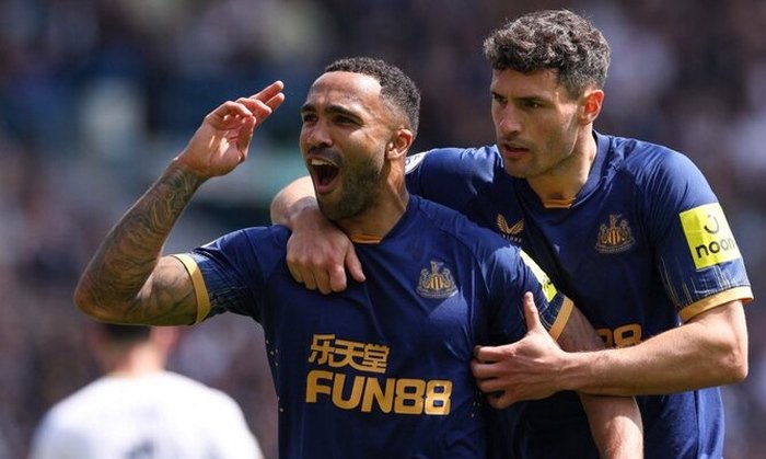 Review: Leeds - Newcastle. Penaltová tříminutovka přišla Leeds draho