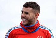 Hernández už zase poletuje po radaru PSG. Jak by Bayern na tuto ztrátu reagoval na trhu?