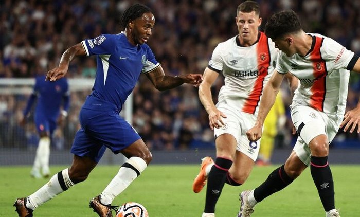 Review: Chelsea - Luton. Blues neměli na Stamford Bridge s nováčkem slitování