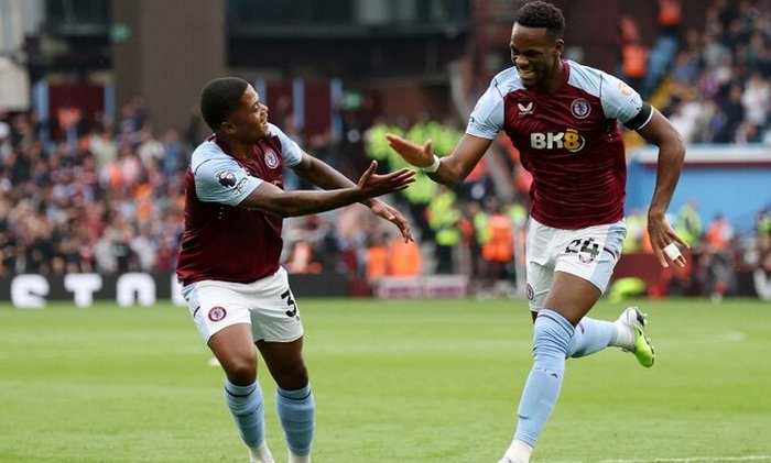 Review: Aston Villa - Crystal Palace. Villans zlomili defenzivu Eagles až v samotném nastavení