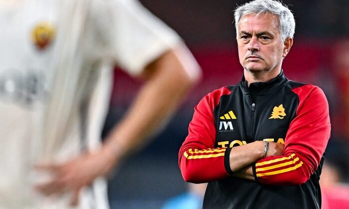 Agresivita na nesprávném místě, marodka i mizérie v ofenzivě. Hlavní důvody, proč je José Mourinho opět Sacked One