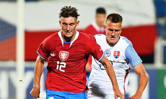 Přátelské federální derby jednadvacítek rozhodli ve druhé půli Tkáč a Kabongo