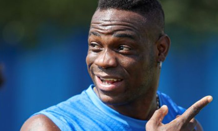 Divočák Balotelli řádil. Při bouračce zdemoloval vůz, pak odmítl dechovou zkoušku a přišel o řidičák