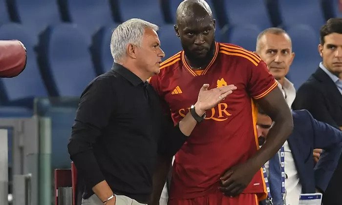 Mourinho před Slavií v ráži: Na úroveň jiných se nebudu snižovat, Lukaku mění vše