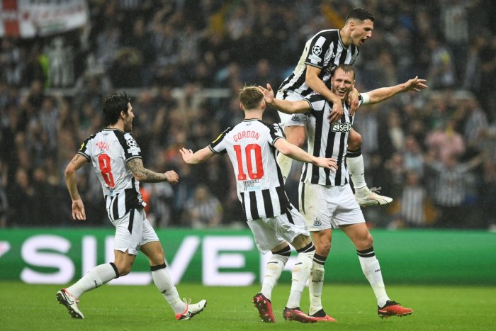 Newcastle doma zničil PSG 4:1. Lipsko padlo se City, Hancko se trefil na Atlétiku