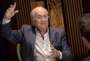 Bývalý předseda FIFA Blatter nesouhlasí s rozdělením MS 2030 mezi šest zemí