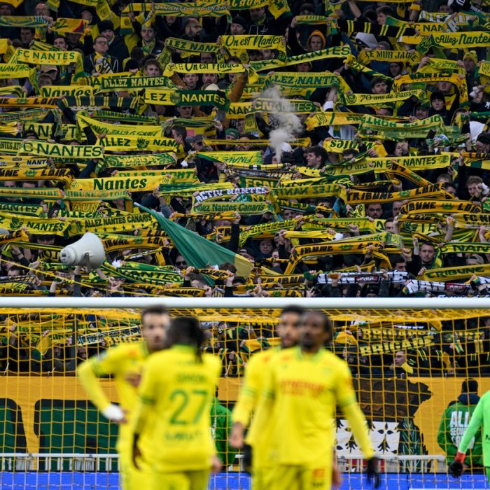 Střet Nantes - Nice zahalen do smutného hávu. Těsně před soubojem byl zavražděn fanoušek domácího týmu