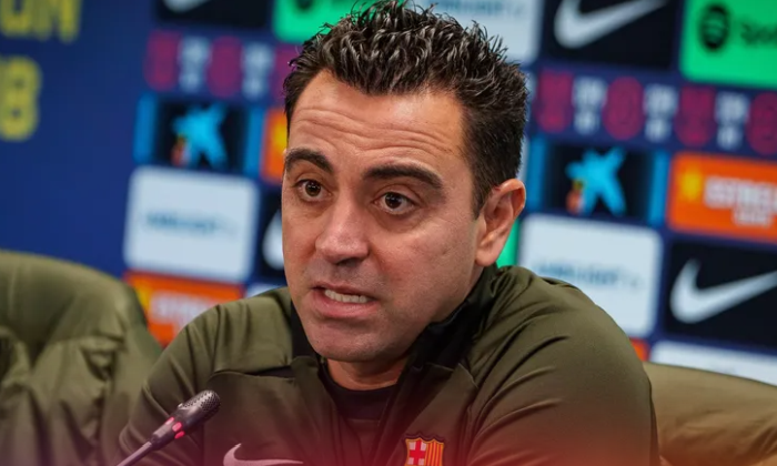 Zklamaný Xavi se pustil do Barcelony a varoval svého nástupce. Bude to mít těžké, řekl. Zmínil i složitou ekonomickou situaci