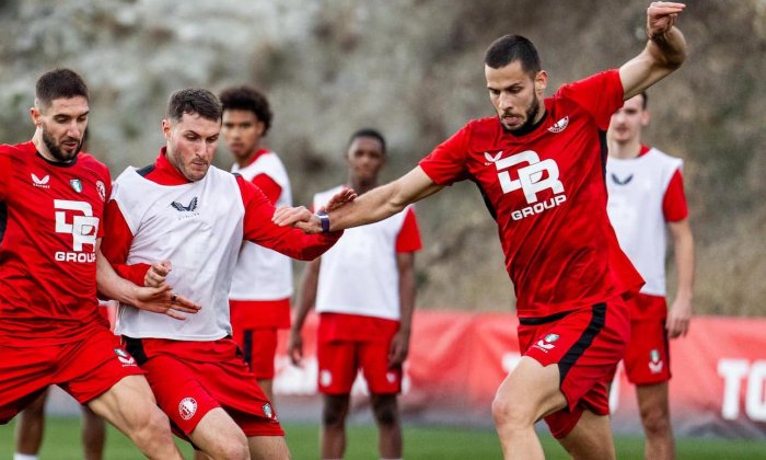 Feyenoord zatrhnul přestupovou bombu. Exsparťana Hancka sondovali šejkové z pařížského Parku princů