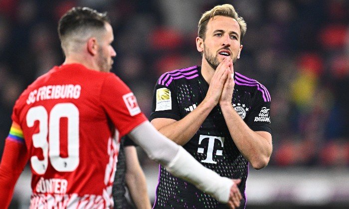 Další kolaps Bayernu! Ve Freiburgu předvedl otočku, pak přišel o výhru v závěru