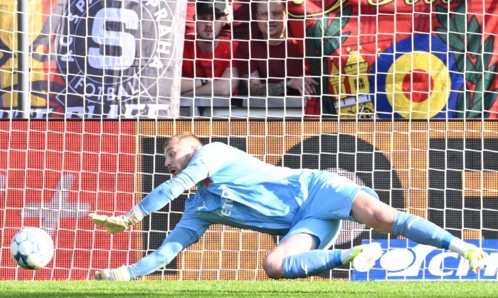 Sparta v oslabení bere v klíčovém derby se Slavií remízu a je blíž k titulu. Plzeňský Šulc slaví hattrick