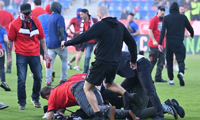 Pokuty pro Plzeň a Spartu za výtržnosti po finále poháru půjdou na mládež