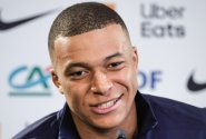 Jedna otázka na Real a dost. Byl bych trochu bastard, kdybych plivl na PSG, řekl Mbappé, řešil národní tým